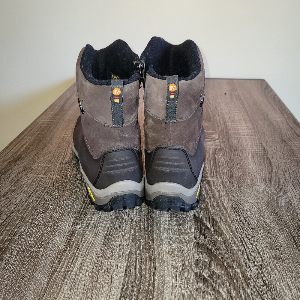 Boots - Picture 4 of 5